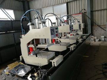 Chine Double machine principale de fenêtre de vinyle, fenêtre d'UPVC rendant la machine faite sur commande fournisseur