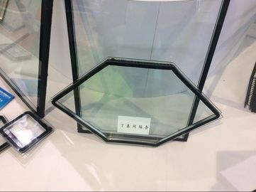 Entretoise chaude butylique adaptée aux besoins du client de bord pour le verre isolant triple fournisseur