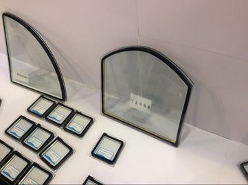 Entretoise chaude butylique adaptée aux besoins du client de bord pour le verre isolant triple fournisseur